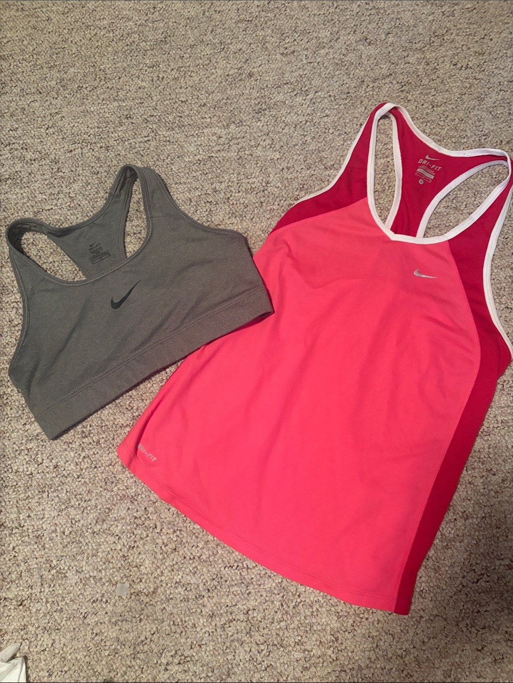 Nike Grey Sports Bra and Bright Pink Dri-FIT Tank Medium NWOT